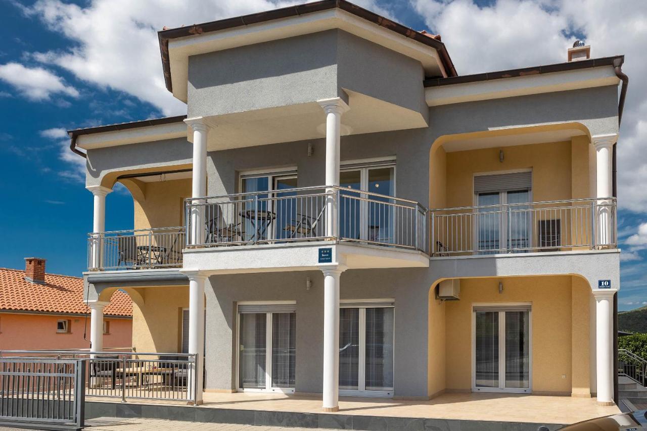 Apartmani Dea Crikvenica Bagian luar foto