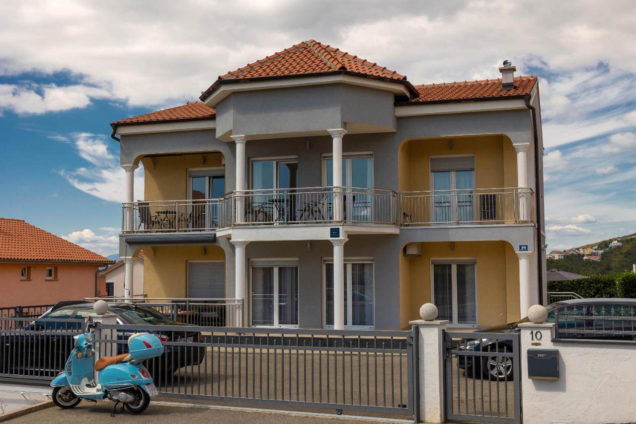 Apartmani Dea Crikvenica Bagian luar foto