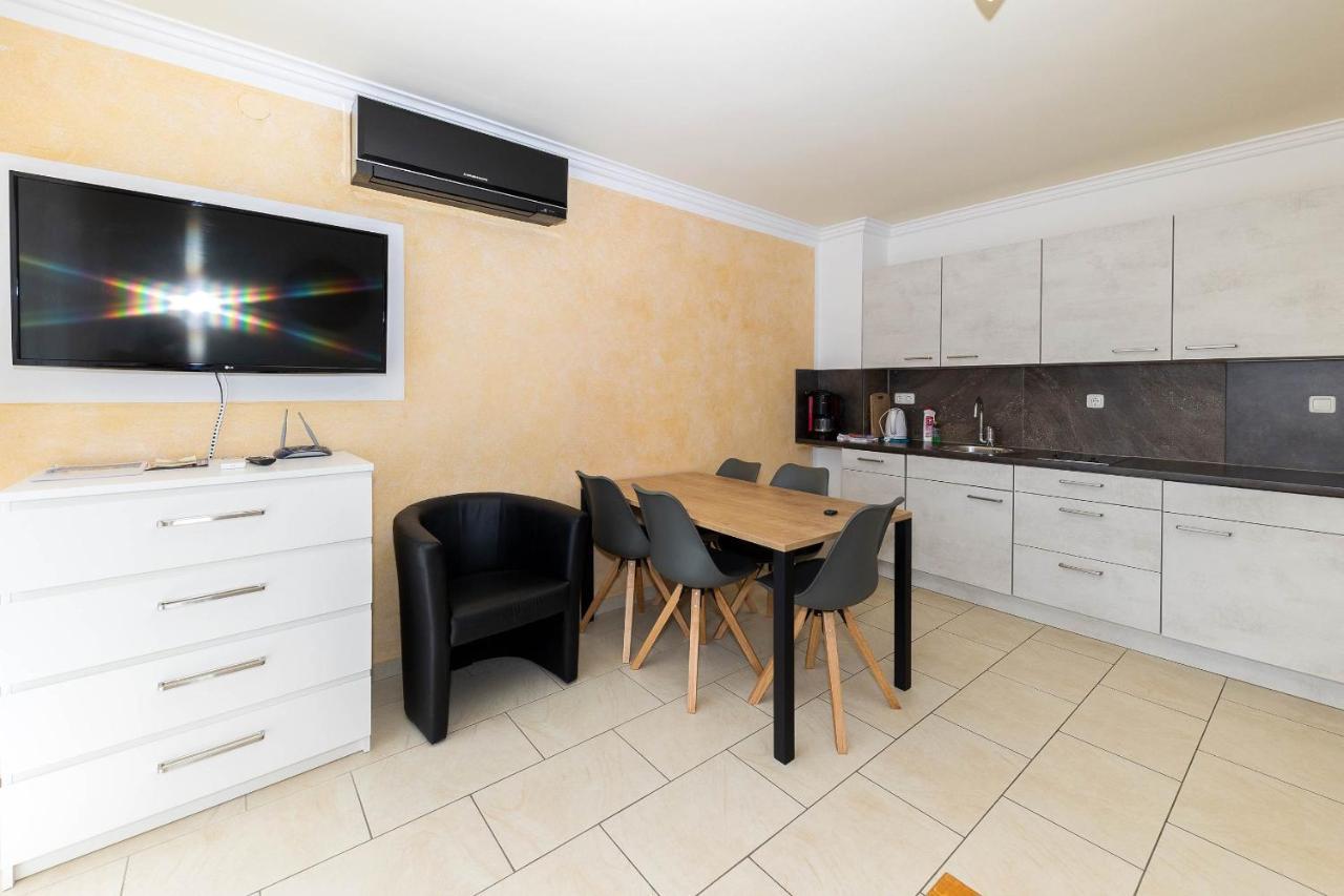 Apartmani Dea Crikvenica Bagian luar foto