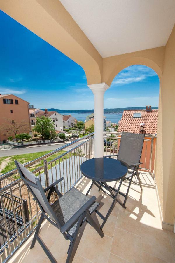Apartmani Dea Crikvenica Bagian luar foto